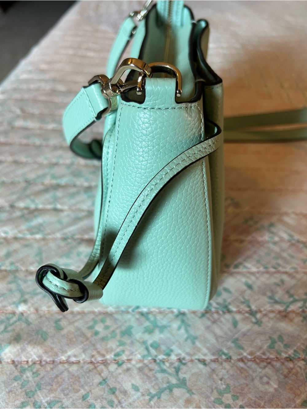Kate Spade Dumpling Pebbled Leather Light Mint Green Crossbody Bag Purse EUC - Picture 5 of 14